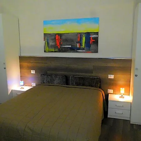 Couette-café Il Paradiso A Claustro Inferno 3*